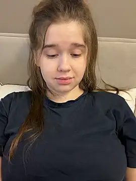 Онлайн чат XXX HornyGirlH