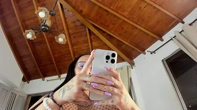 IsaFontanna: вебкам-шоу