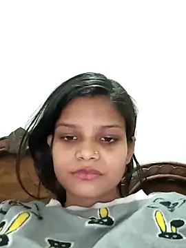 Komal0099: διαδικτυακό σόου στην κάμερα