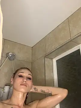 ThornsandHoney's Live XXX Chat