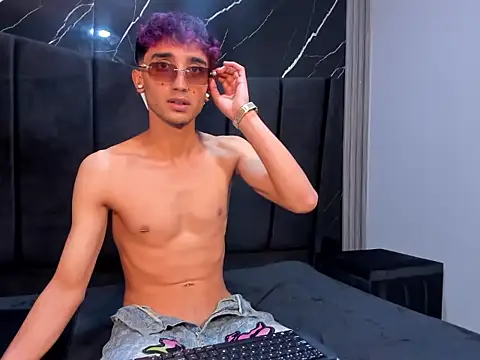 Chatroom XXX en direct de KrisX_hl