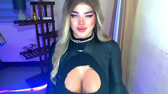 Chat XXX en directo de GoddessOFHUGEx