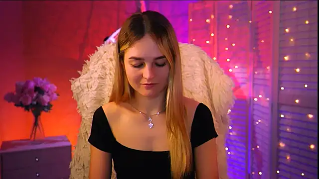 DeboraLarson Adlı Modelin Canlı XXX Sohbeti