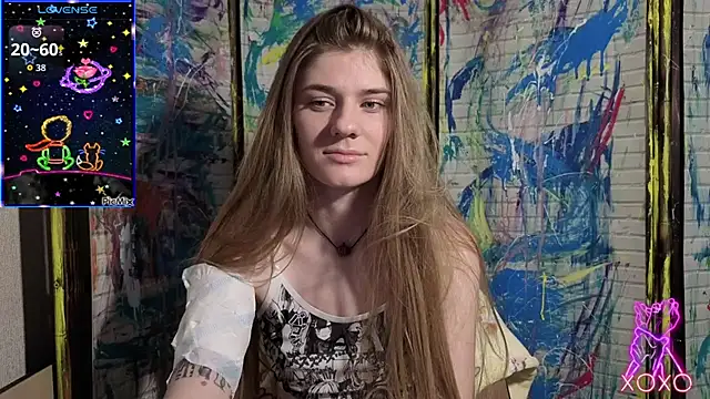 Adell_Love Adlı Modelin Canlı XXX Sohbeti