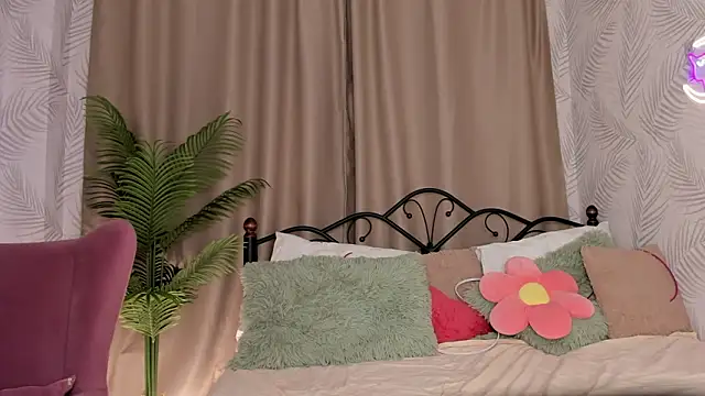 Hi__Karuuu Adlı Modelin Canlı XXX Sohbeti