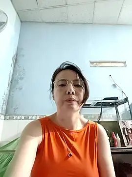 Famrita Chat XXX in diretta