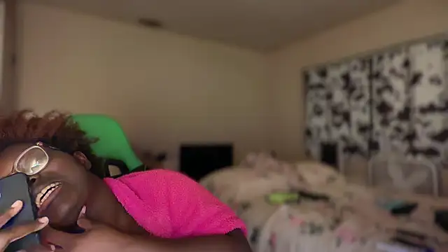 -Yagurlwest Adlı Modelin Canlı XXX Sohbeti