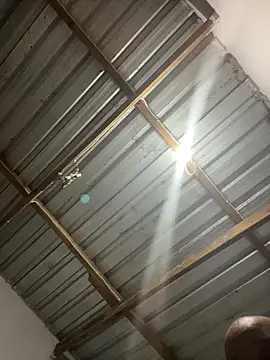 Nathii451 Show in webcam