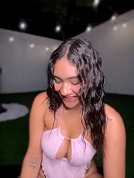 Chatroom XXX en direct de noa_moon