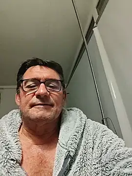 phil_truck_exhib Show in webcam