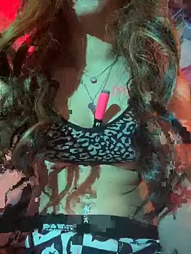 heluvsbabii Show in webcam