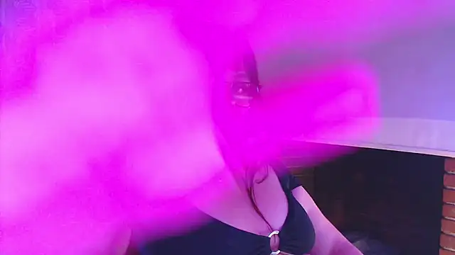 Show de anishasanchezcm101 na webcam