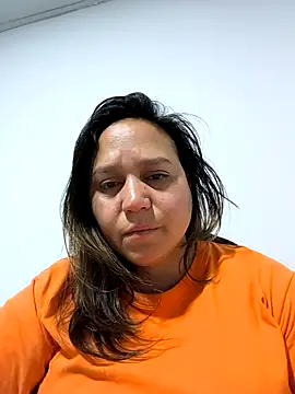 Chatroom XXX en direct de ketty_Riley