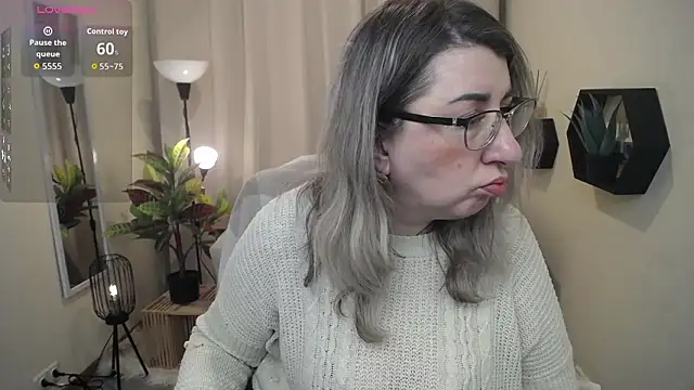 KKMimiKK – Naživo XXX chat