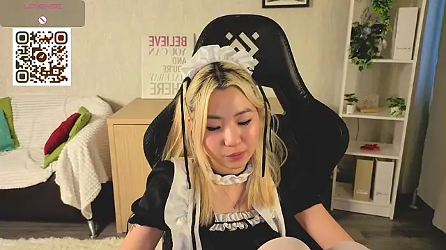 Chatroom XXX en direct de Aisi_18