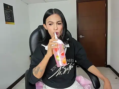 Aisha_hotts777のライブXXXチャット