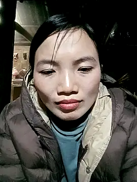 ngan-cute Chat XXX live