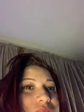 Živý XXX chat 3littleschoolteens