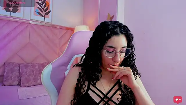 Živý XXX chat DemiJones_