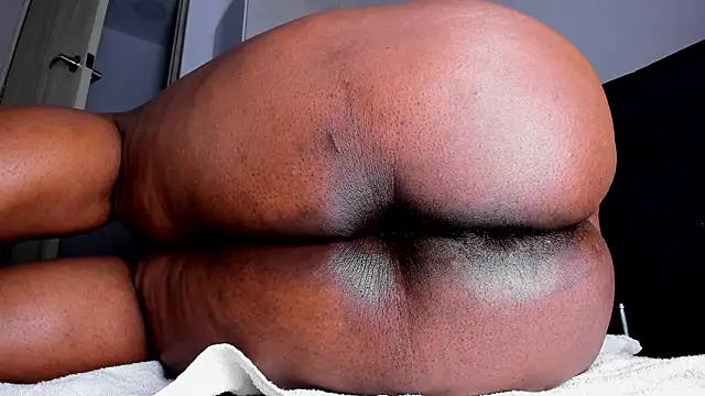 Skarleth69: онлайн-секс-чат