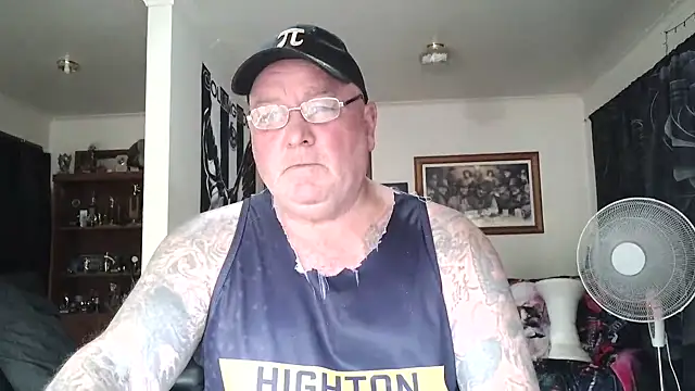 KINKYBLUEYES69 网络视讯表演