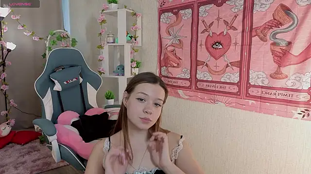 Онлайн чат XXX SwettySin