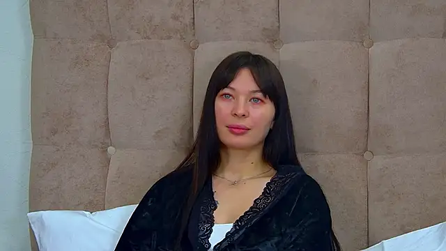 AlexandraBloom 现场XXX聊天