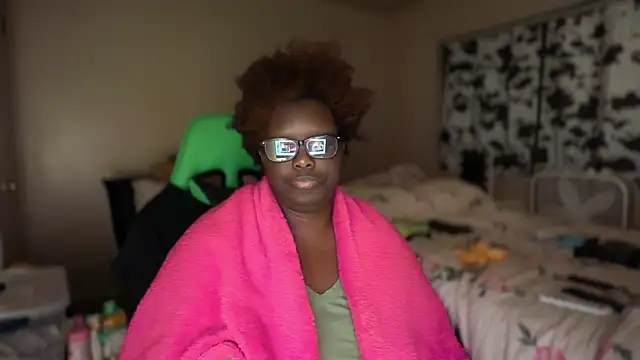 -Yagurlwest Adlı Modelin Canlı XXX Sohbeti