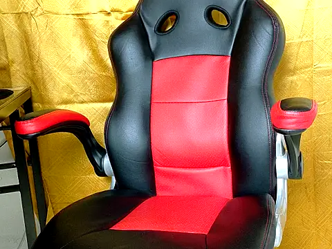 MILANGELA25 Adlı Modelin Canlı XXX Sohbeti