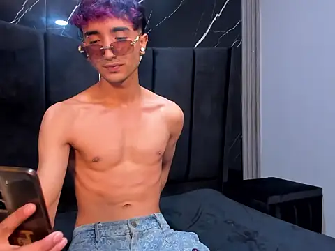 KrisX_hl: онлайн-секс-чат