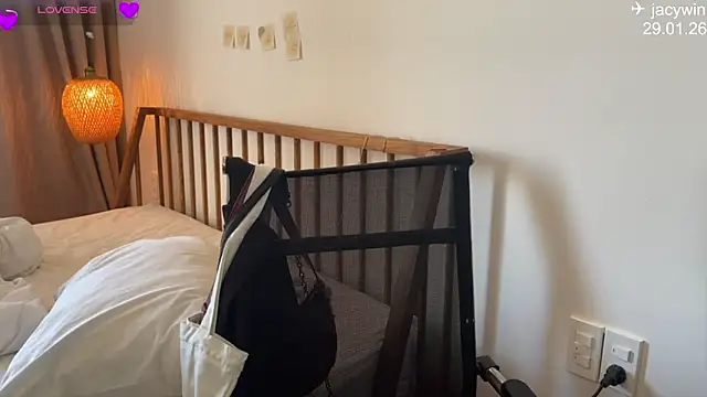 JacyWinslatのライブXXXチャット