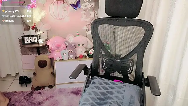 JENNIE-16 élő XXX-chatje