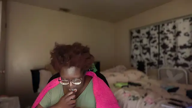 Онлайн чат XXX -Yagurlwest