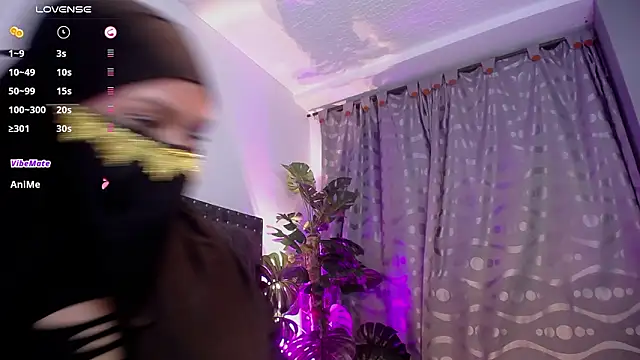 XXX chat uživo modela Latifa_ali