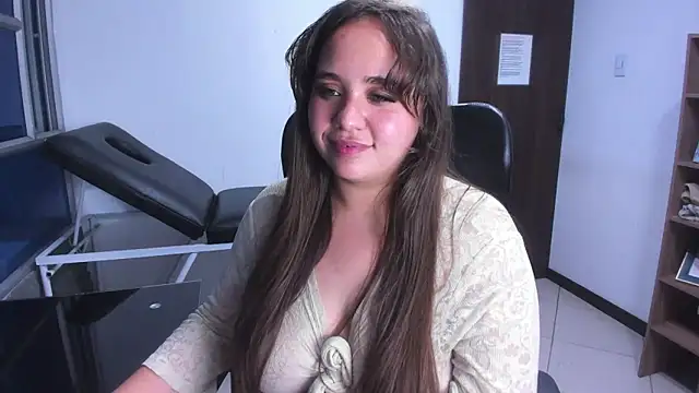 Show Webcam de LucyOwen_18