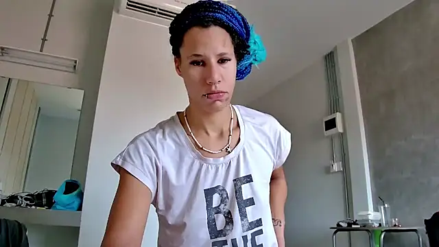 Chatroom XXX en direct de AaliyahHarris