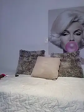 Chat +18 de MIA25___ ao vivo