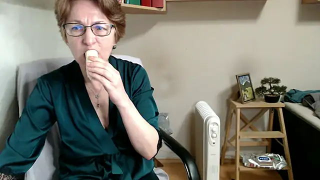 XXX chat uživo modela katemodel