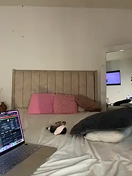 Roxanne_08のライブXXXチャット