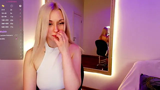 XXX chat uživo modela CatEyePro