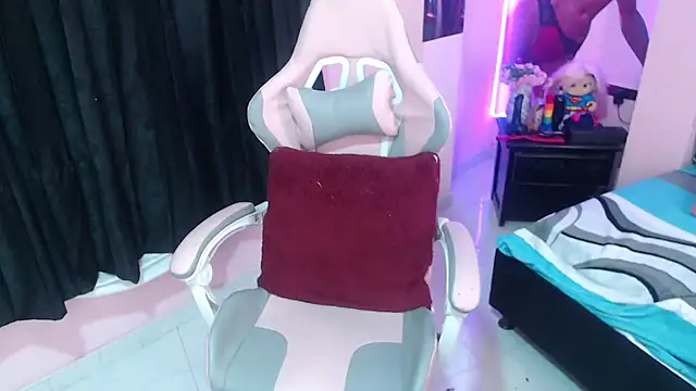 Zulema_R1 – Naživo XXX chat