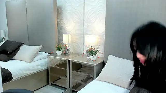 baby_naomy 现场XXX聊天