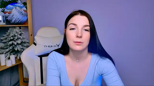 AliceChanel webcam show