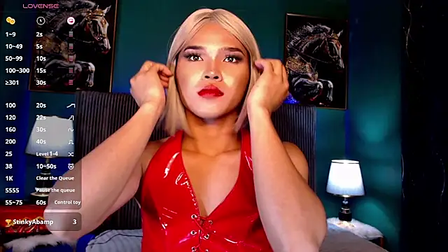 Queen_Rhiana_69 网络视讯表演