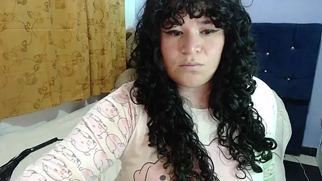 ANGELIQUE_KLANE's Live XXX Chat