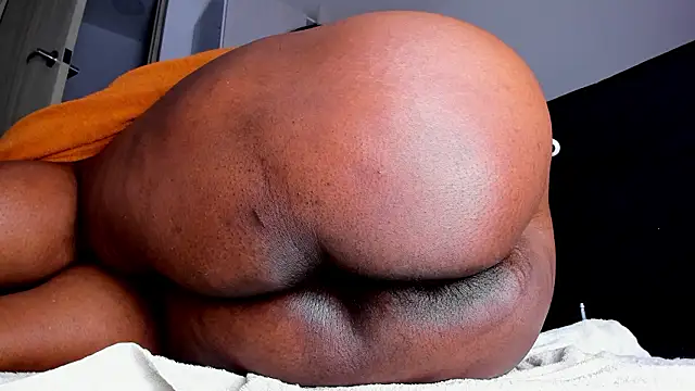 Skarleth69's Live XXX Chat