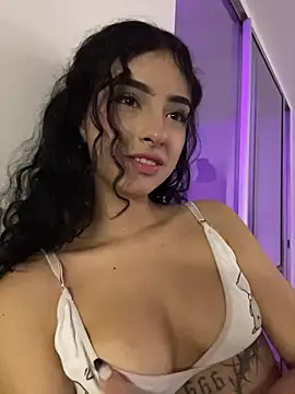 Онлайн чат XXX RosseMelody