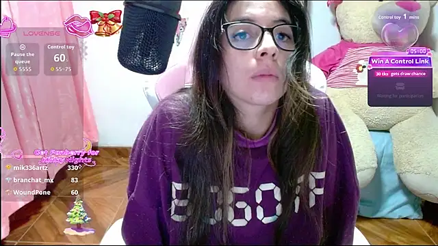 XXX chat uživo modela Maggie_Fox3