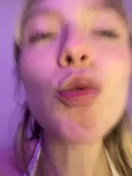 Chat +18 de ReenKitty ao vivo