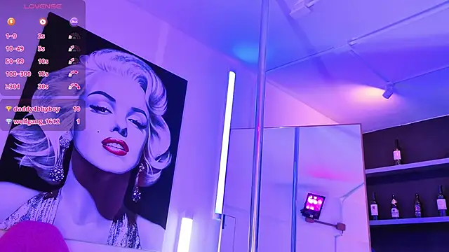 nova_salvatore's Live XXX Chat